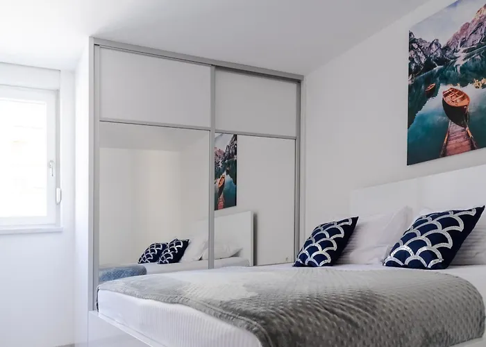 Beachfront Plaza Appartement *