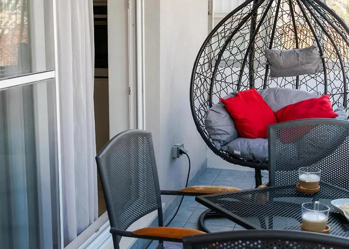 Beachfront Plaza Omiš