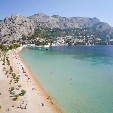 Beachfront Plaza Apartamento