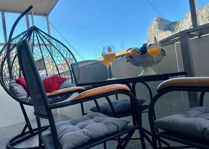 Beachfront Plaza Omiš