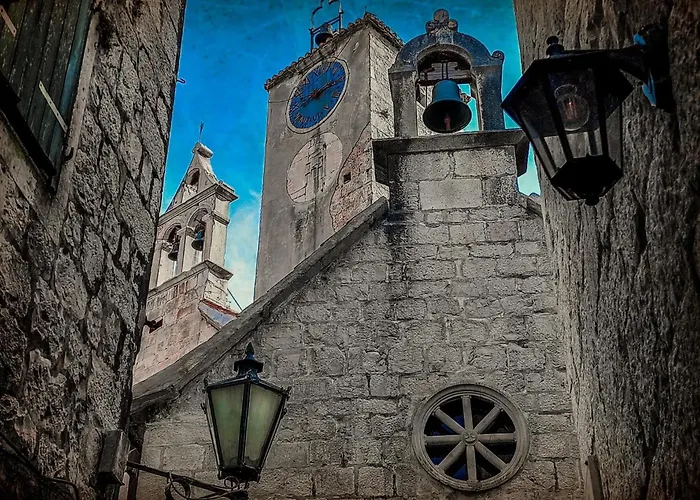 Beachfront Plaza * 오미스